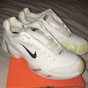 NEW Nike Air Max Resolve Plus